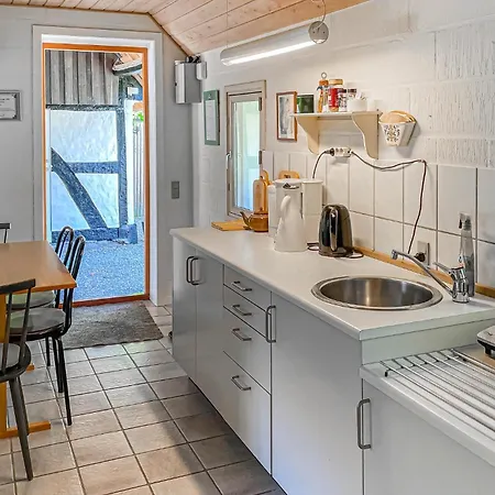 2 Bedroom Cozy In Svendborg